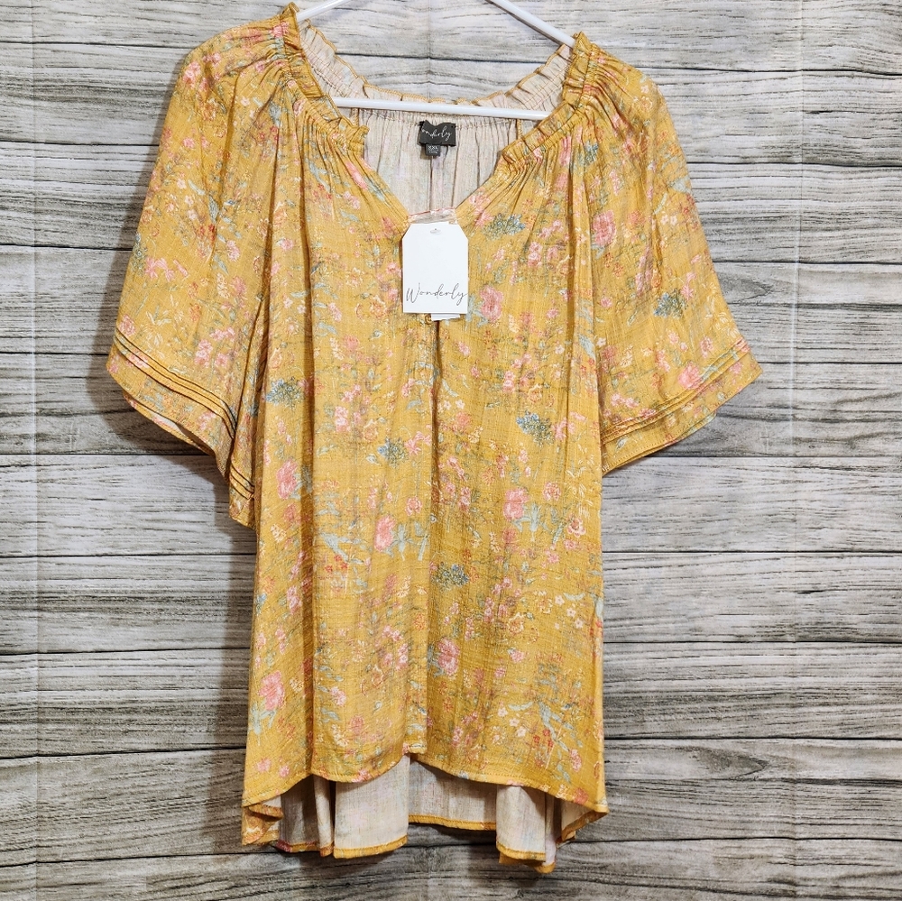 New Wonderly casual top Size XXL